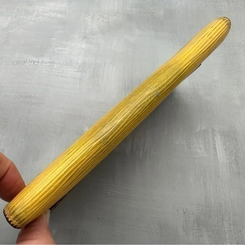 AUTHENTIC Louis Vuitton Sarah Epi leather wallet. Tassel yellow. - Picture 7 of 12